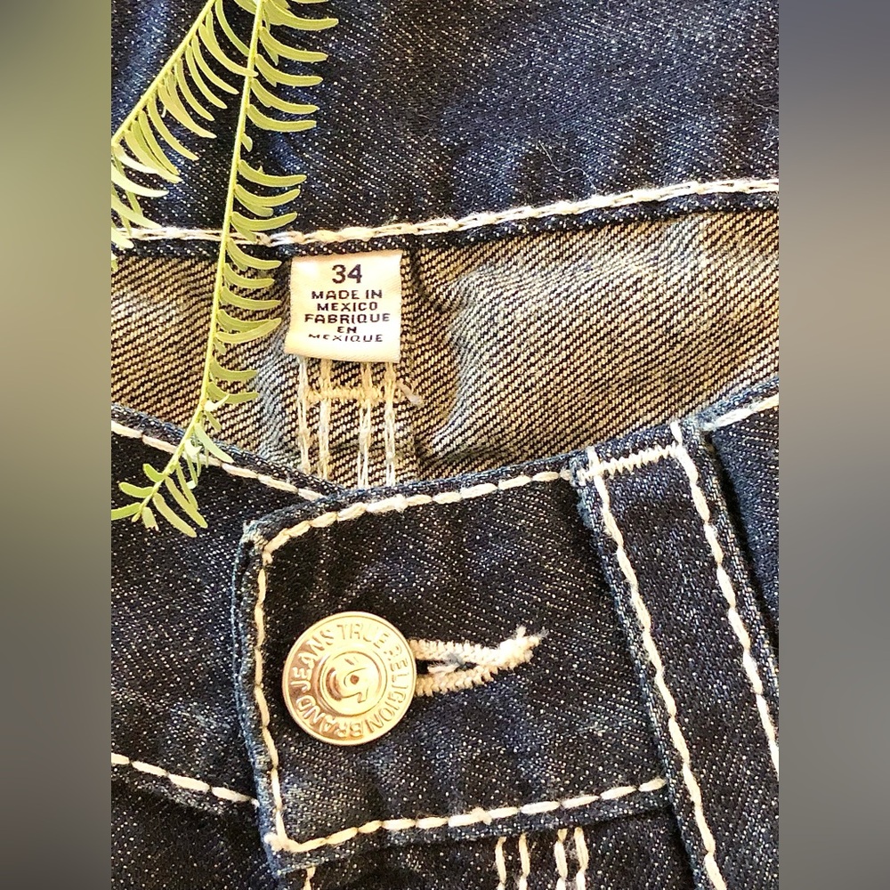 True Religion Men’s Straight Cut Dark Denim Jeans - Picture 6 of 9